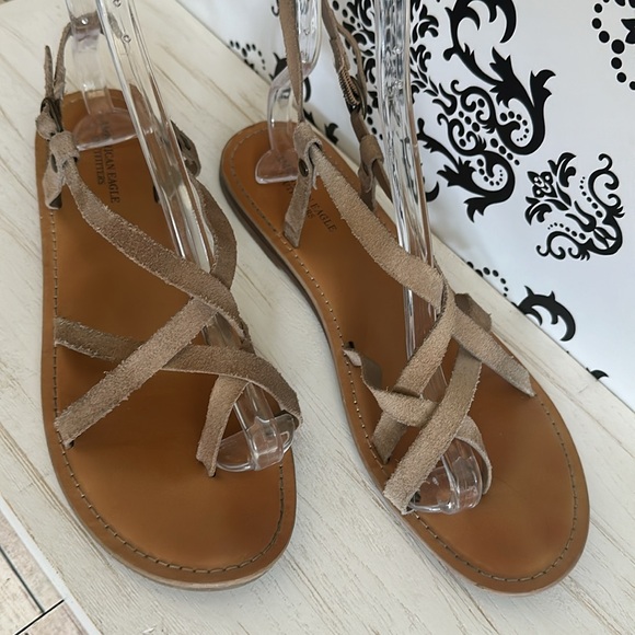 American Eagle Flat Leather Strap sandals brown/tan Size 10 - Picture 4 of 10